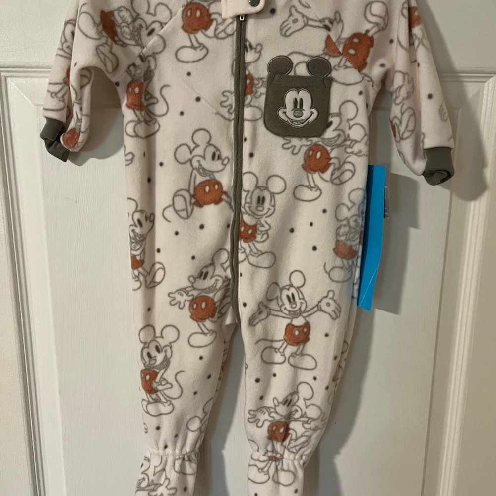 NWT  Disney baby Mickey Mouse sleeper